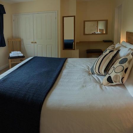 The Lodge Brecon B&B ภายนอก รูปภาพ